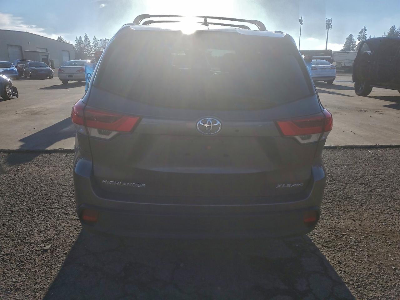 Toyota Highlander Se Image 6