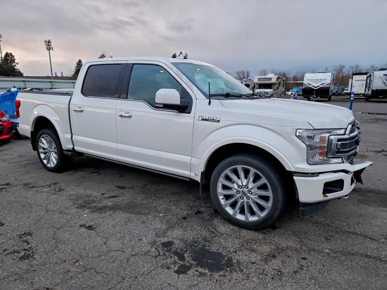 Ford F-150 Supercrew Image 3