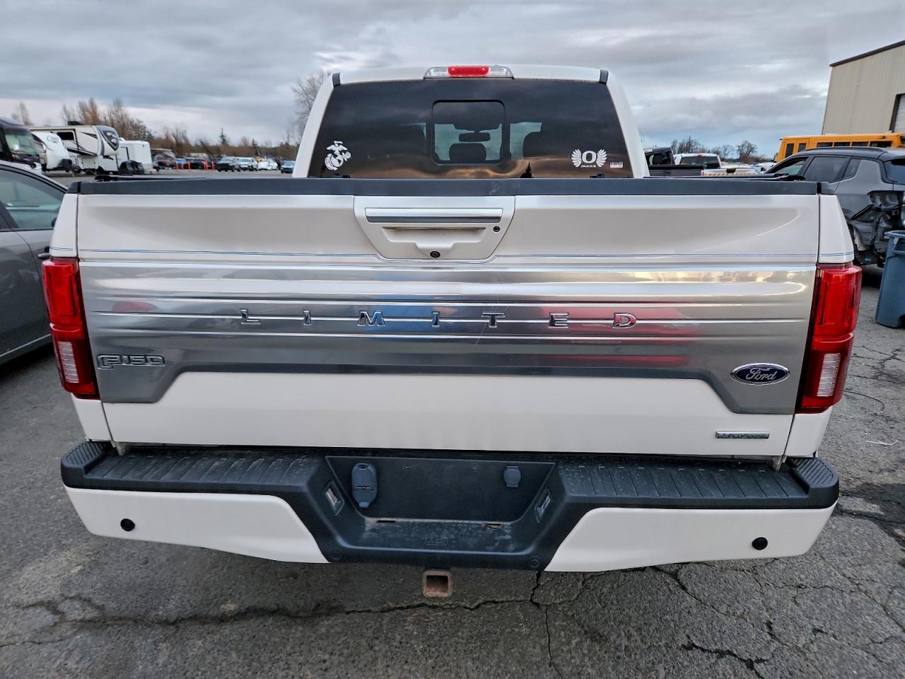 Ford F-150 Supercrew Image 5