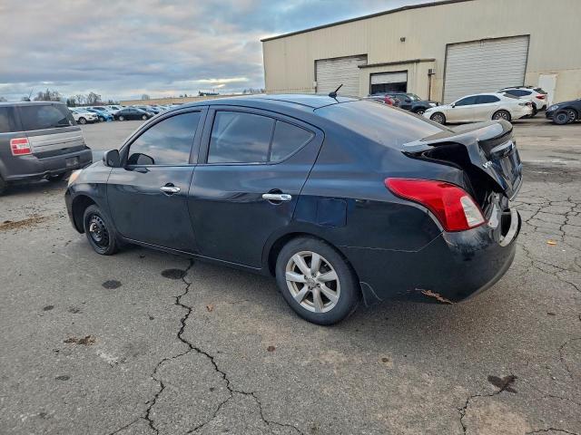 Nissan Versa S Image 2