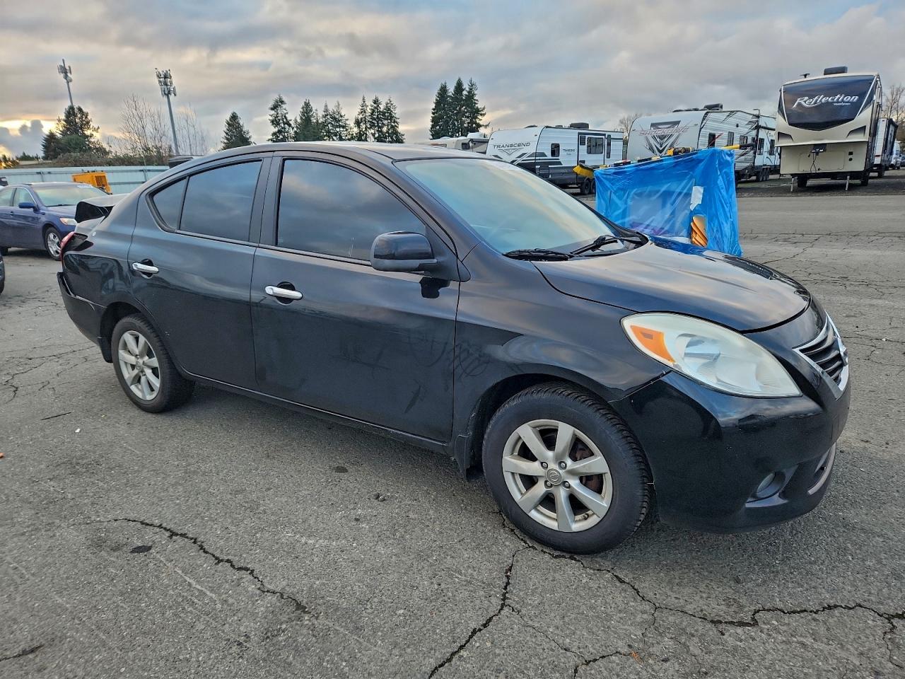 Nissan Versa S Image 4