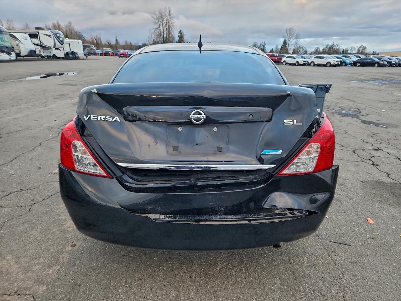 Nissan Versa S Image 7