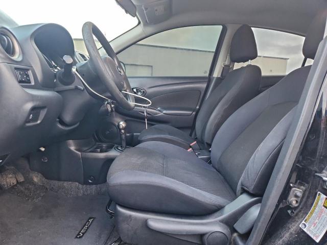 Nissan Versa S Image 5