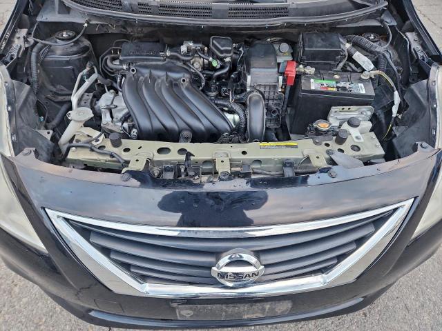 Nissan Versa S Image 9