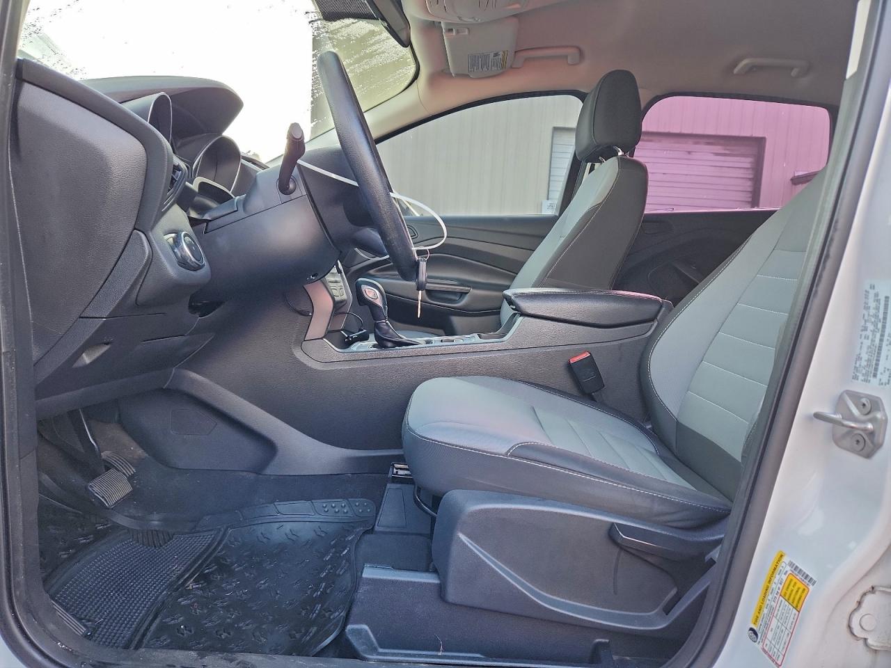 Ford Escape S Image 9