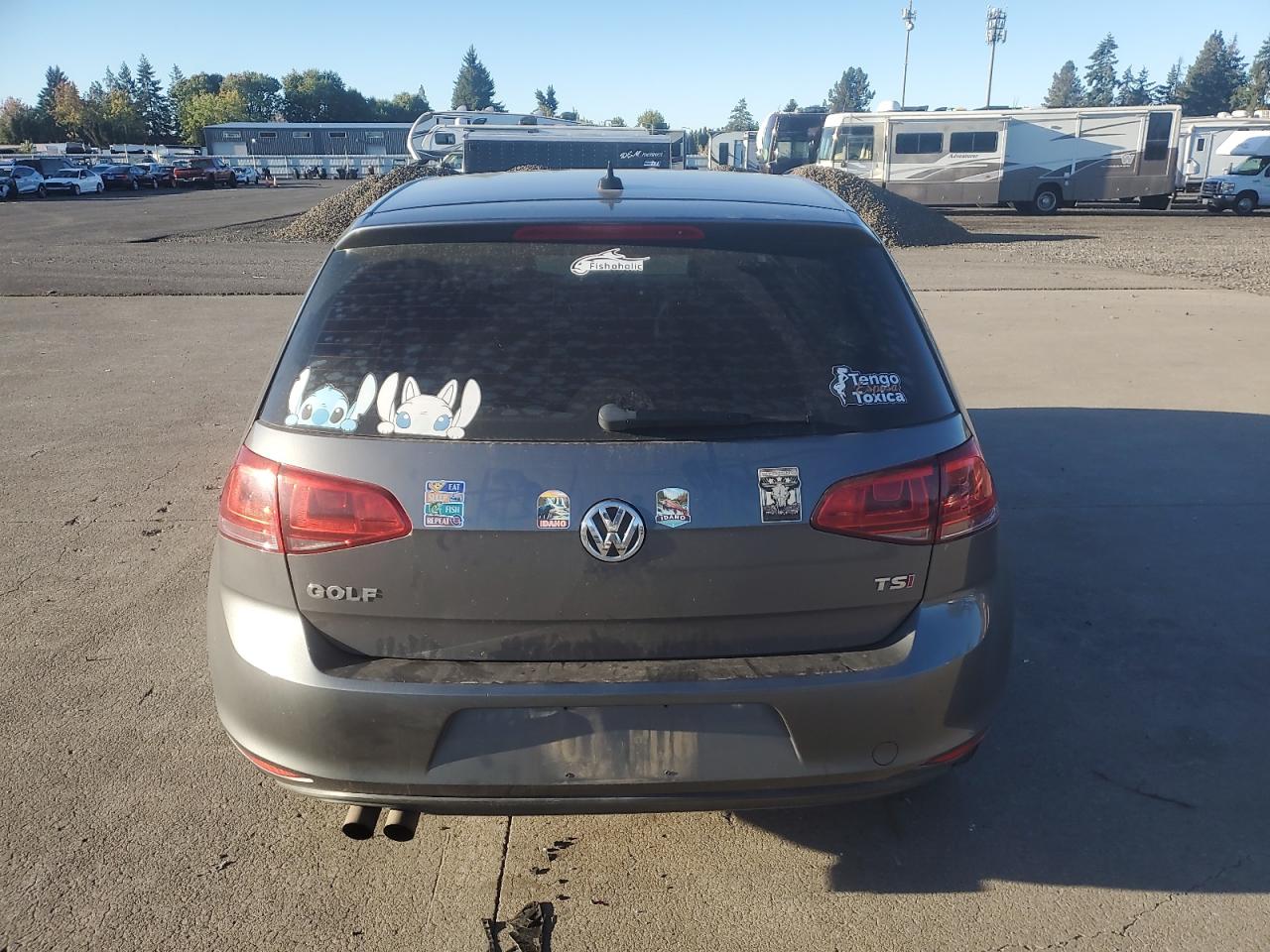 Volkswagen Golf Image 8