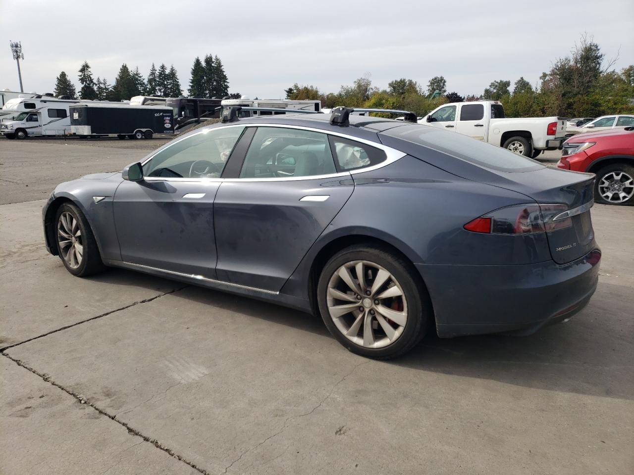 Tesla Model S 85d Image 2