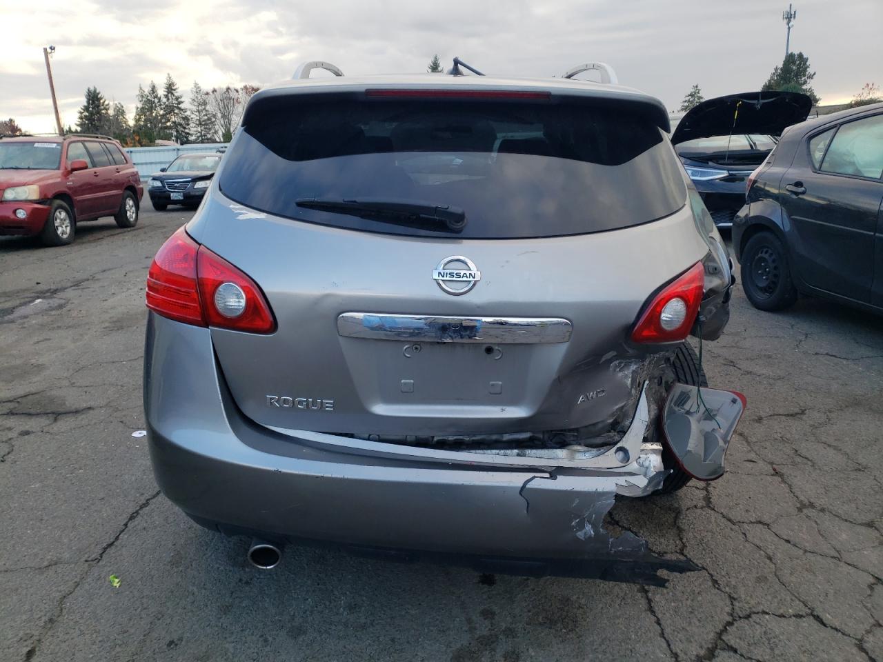 Nissan Rogue S Image 5