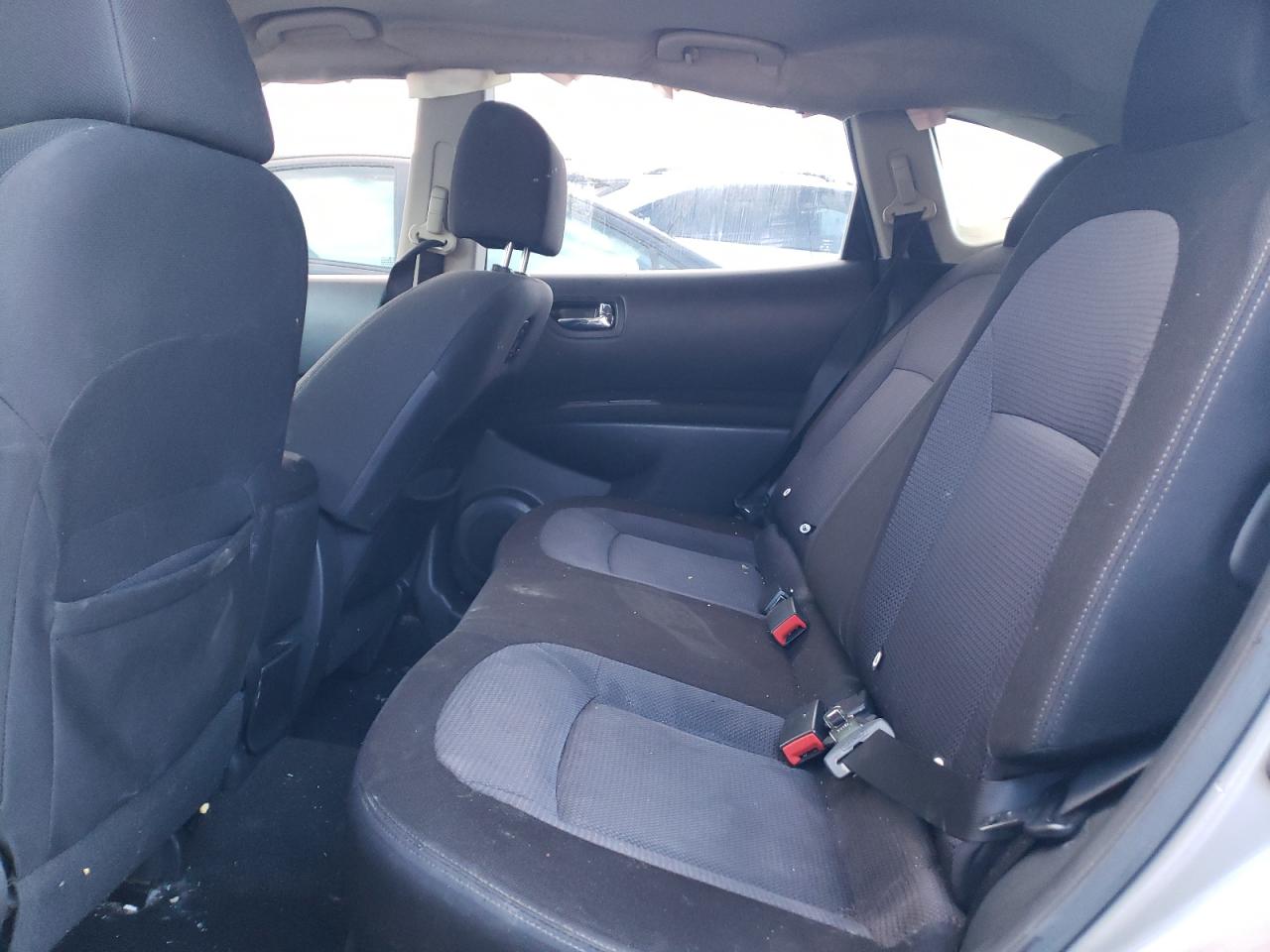 Nissan Rogue S Image 12