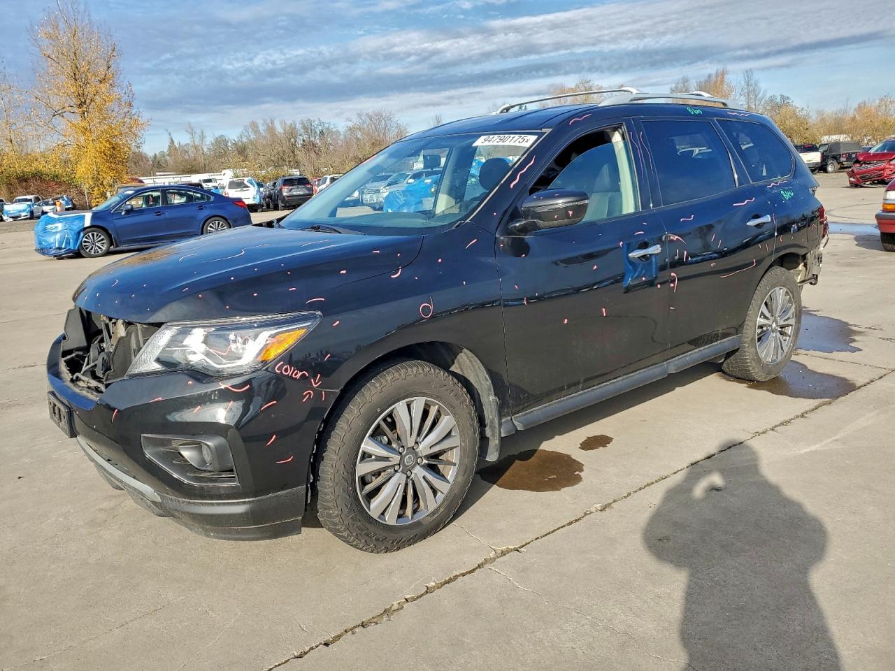 Nissan Pathfinder S Image 1