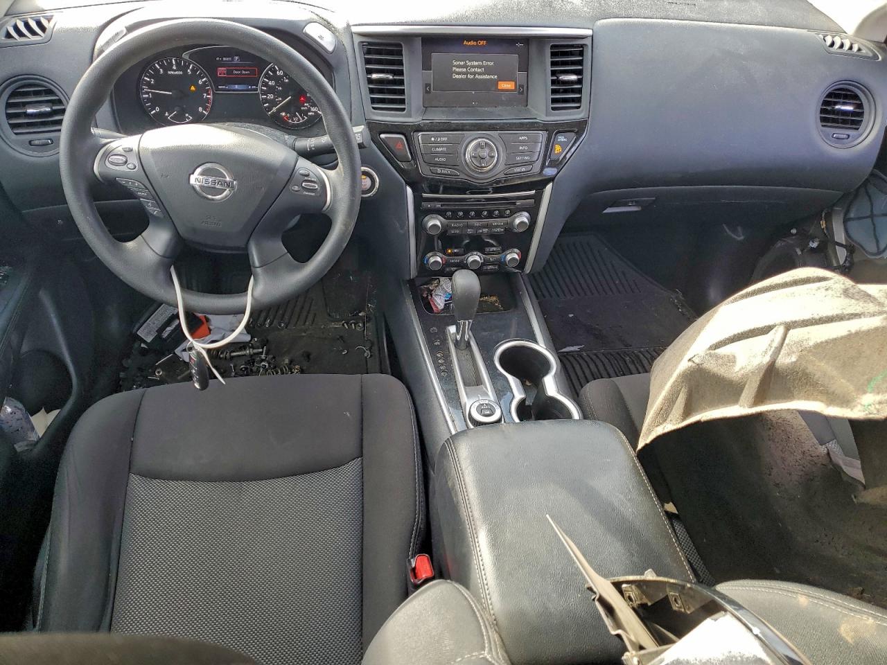 Nissan Pathfinder S Image 7