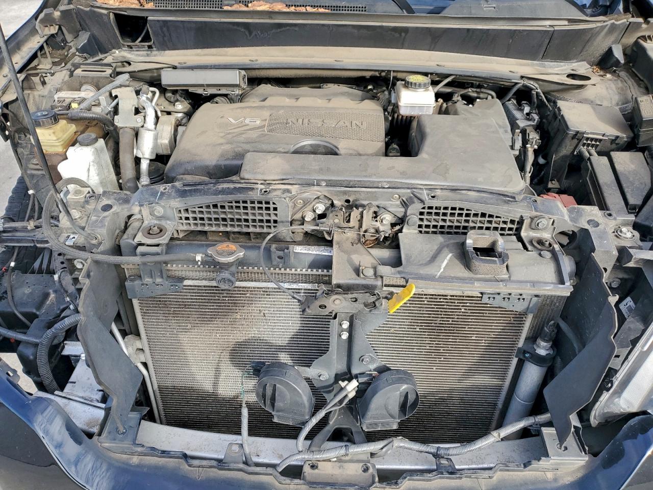 Nissan Pathfinder S Image 12