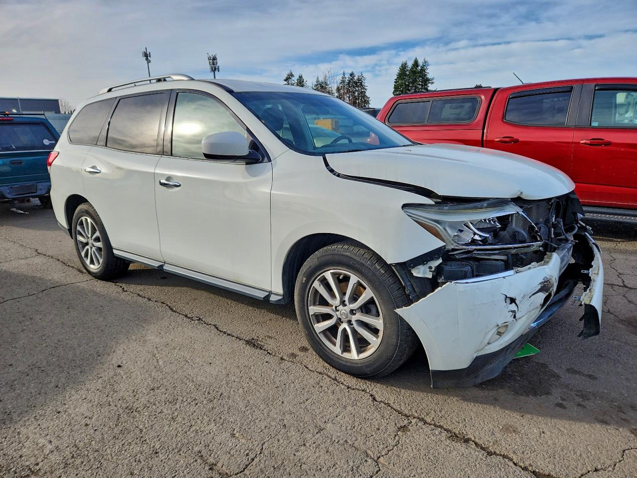 Nissan Pathfinder S Image 7