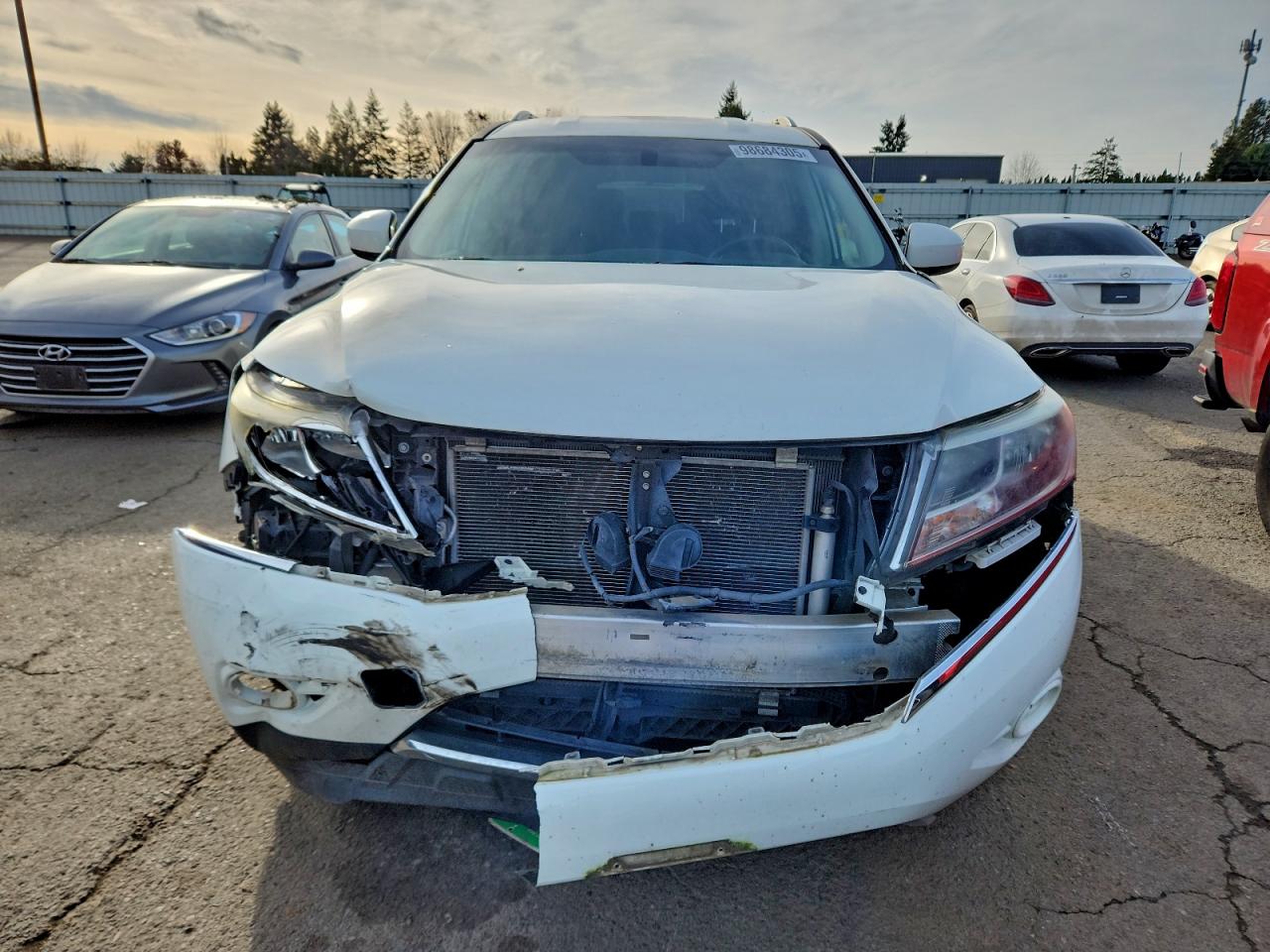 Nissan Pathfinder S Image 6