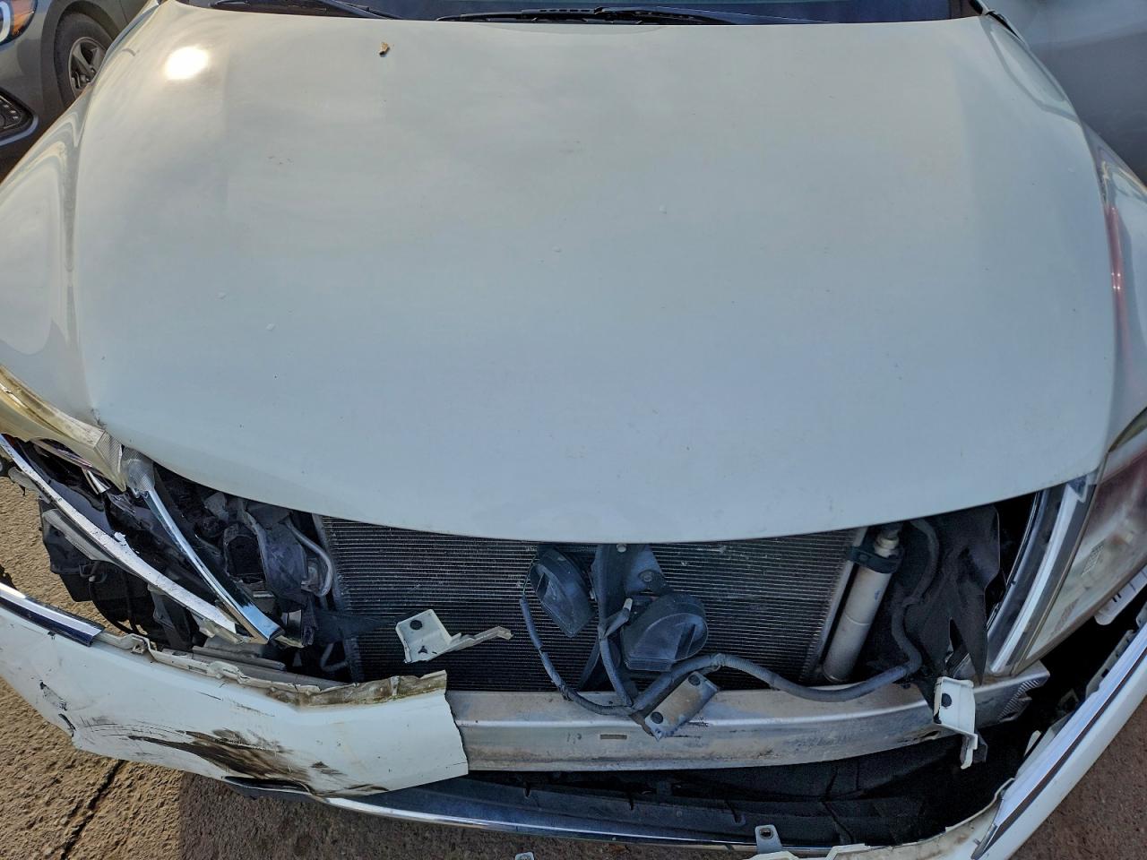 Nissan Pathfinder S Image 10