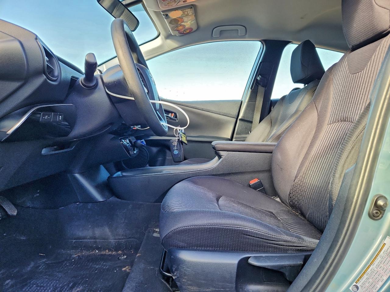 Toyota Prius Image 12