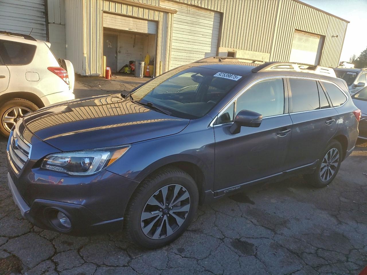 Subaru Outback 2.5i Limited Image 1