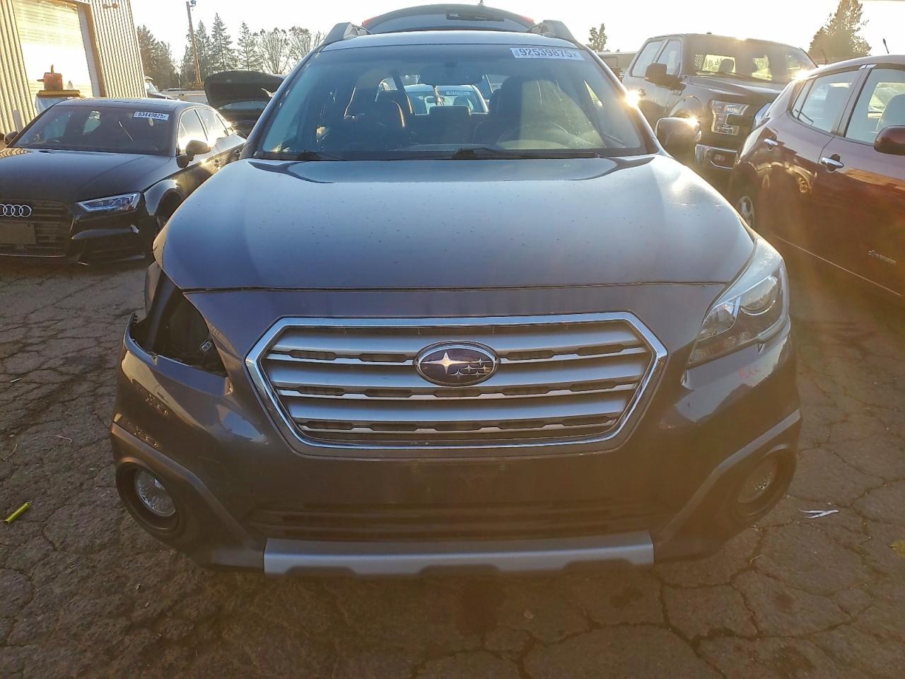 Subaru Outback 2.5i Limited Image 5
