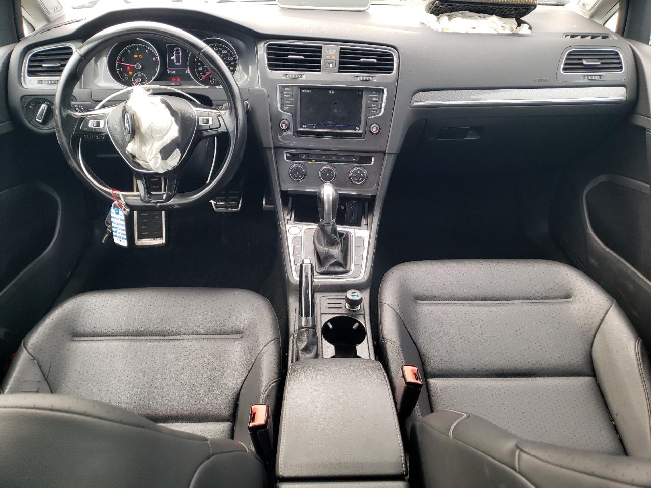 Volkswagen Golf S Image 8