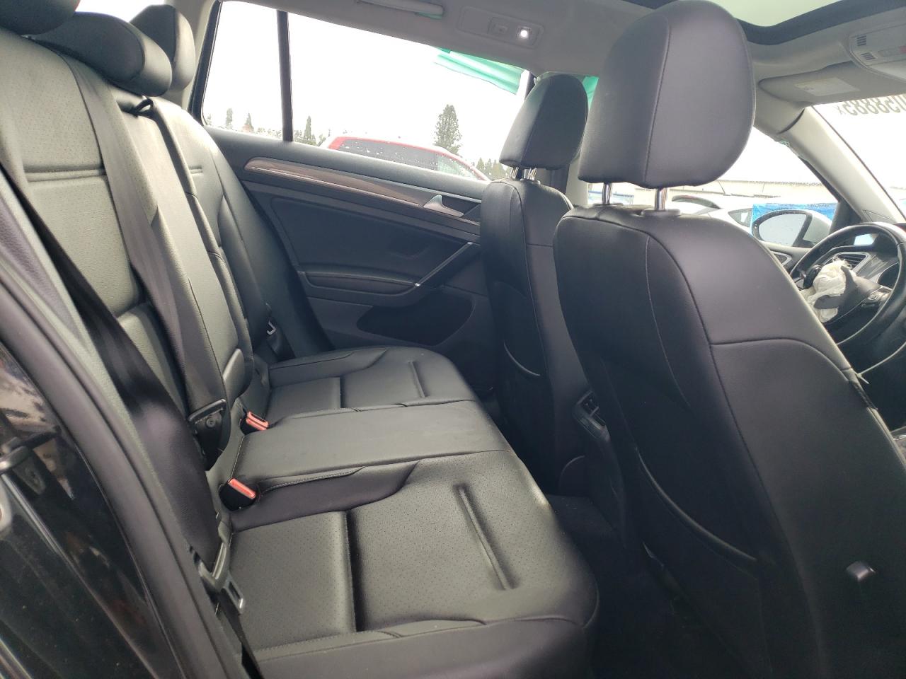 Volkswagen Golf S Image 7