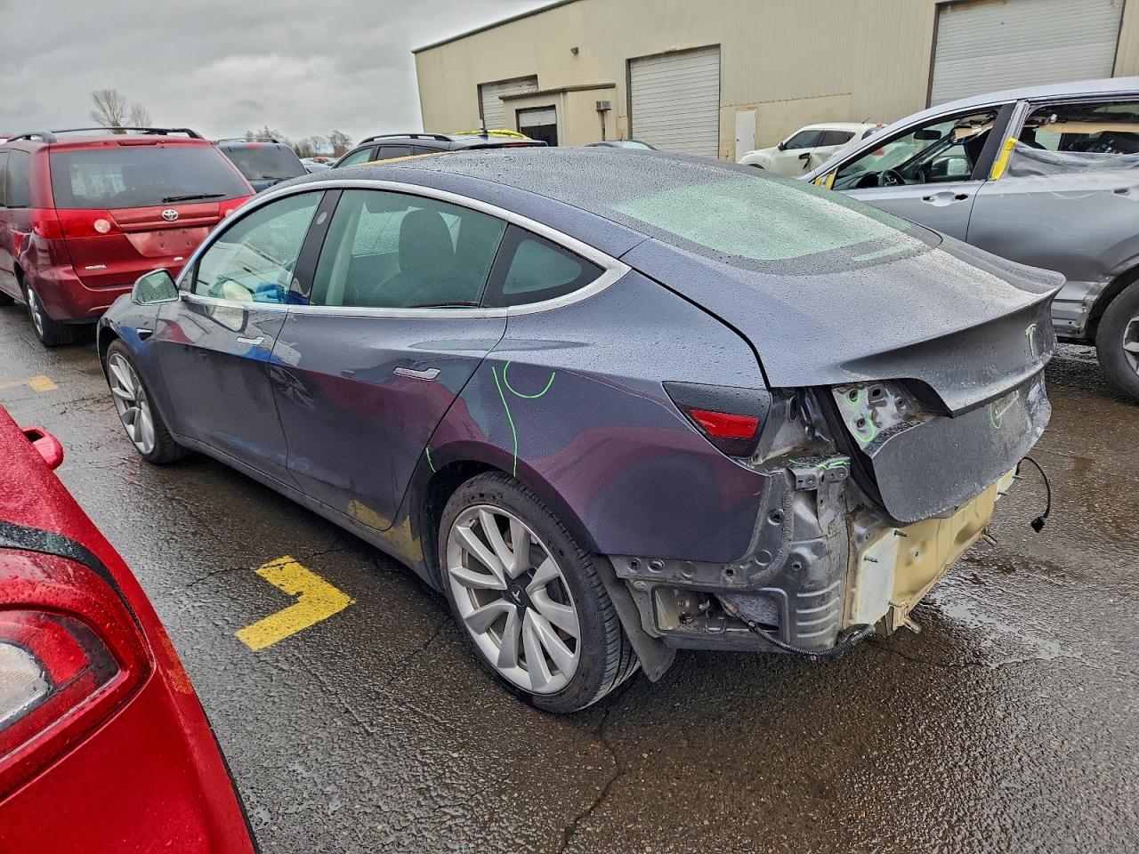 Tesla Model 3 Image 11
