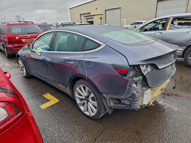 Tesla Model 3 Image 11