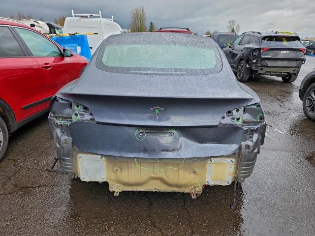 Tesla Model 3 Image 3