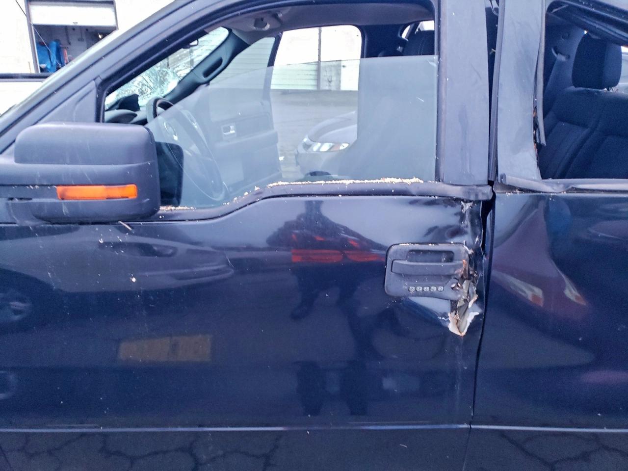 Ford F-150 Supercrew Image 11