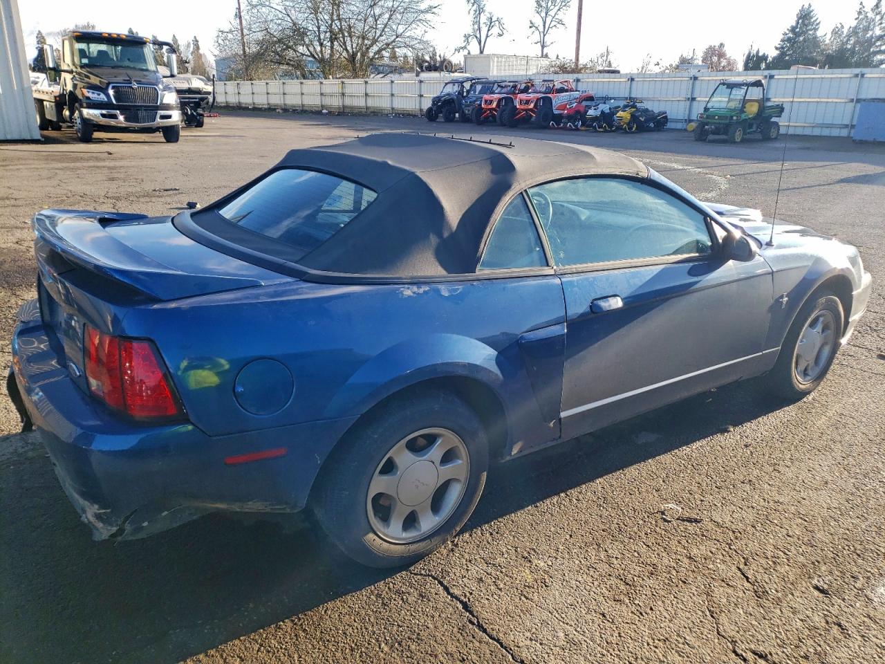 Ford Mustang Image 3