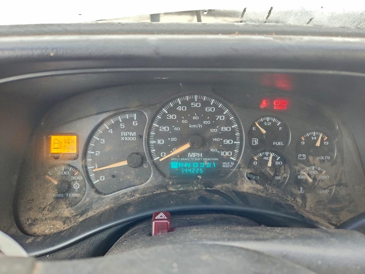 Chevrolet Silverado C2500 Heavy Duty Image 12