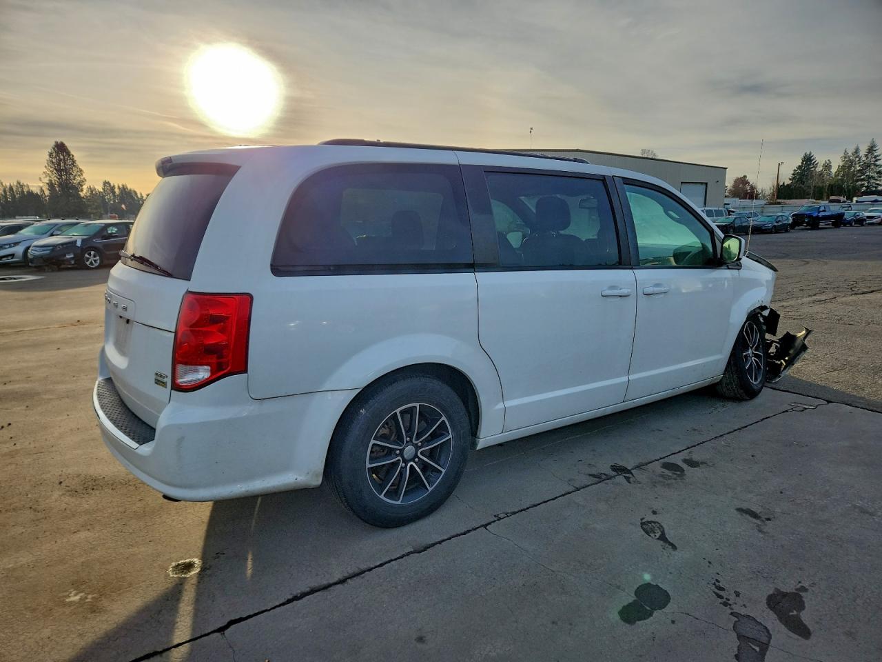 Dodge Caravan Gt Image 3