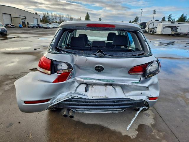 Volkswagen Golf Image 6